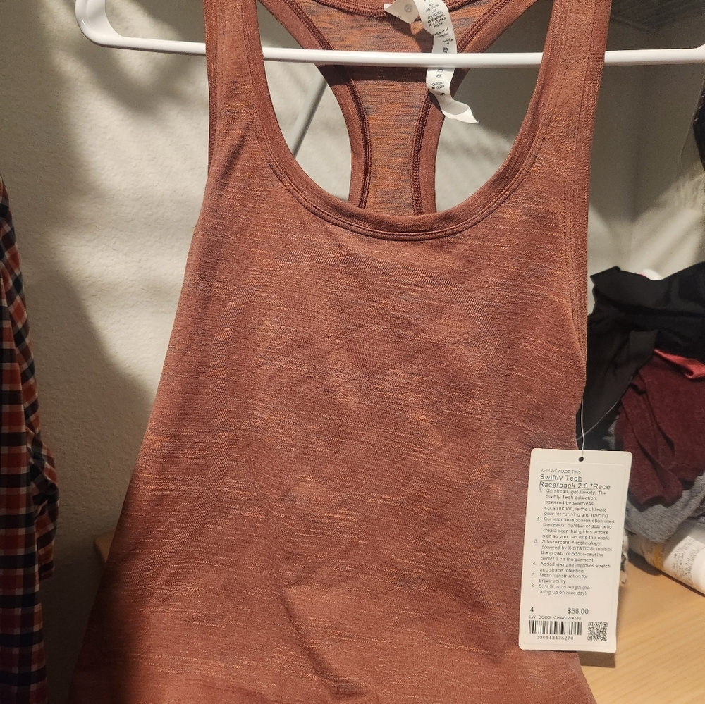 Lululemon Swiftly tech racerback size 4